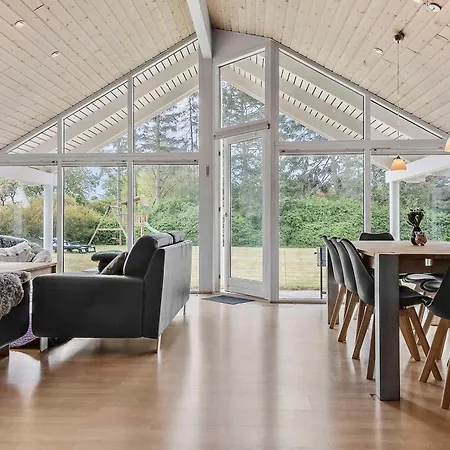 Дом отдыха Luxurious Family-friendly With *