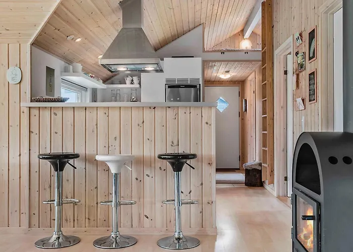 Дом отдыха Luxurious Family-friendly With Стеге